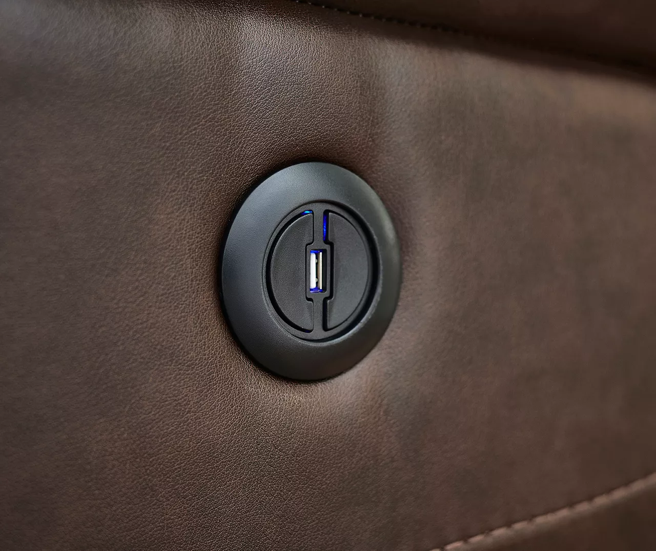 Wellsley Leather Power Reclining Console Loveseat 10 Wellsley Leather Power Reclining Console Loveseat - Image 8