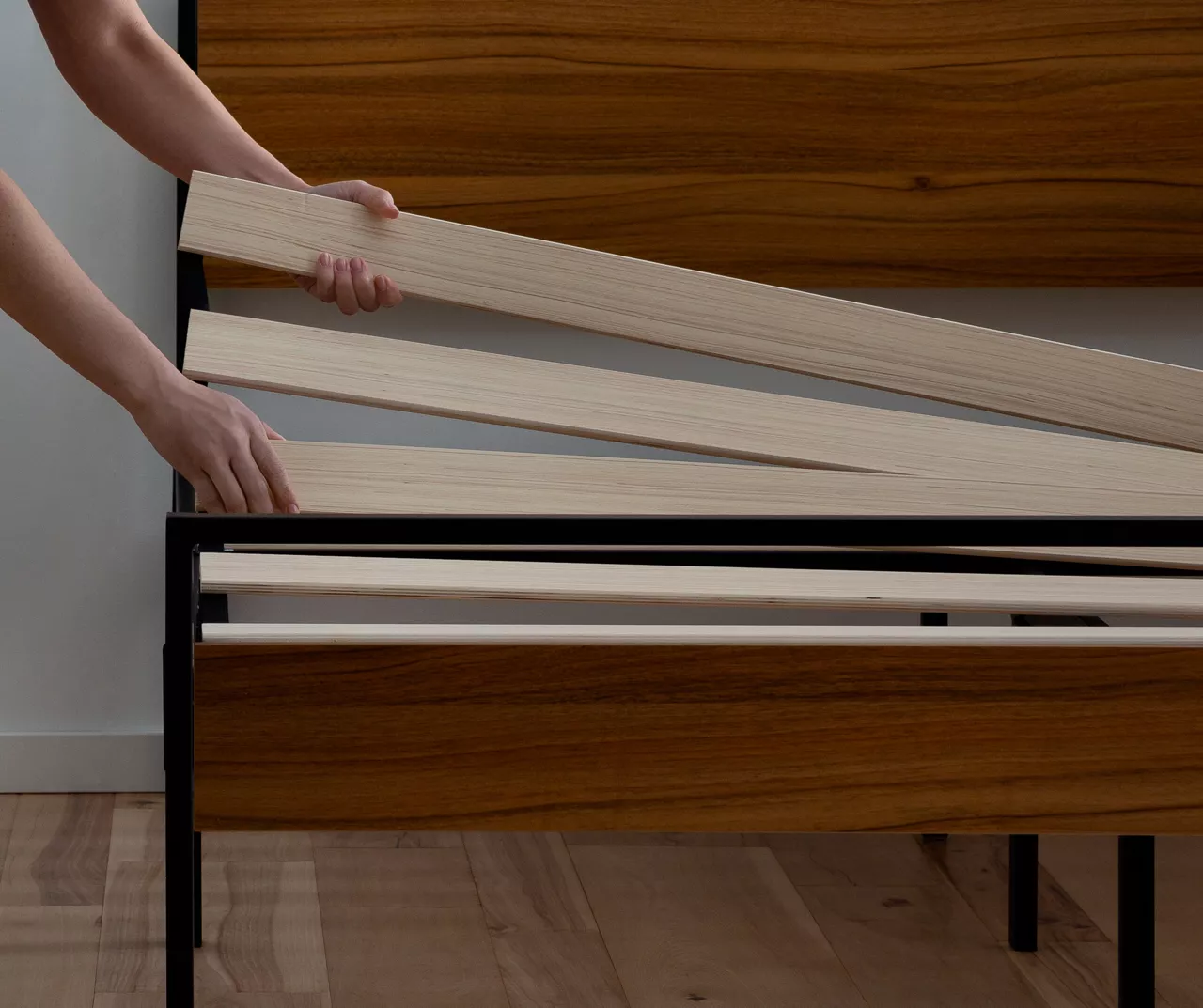 Brookside Metal & Wood Platform Bed 9 Brookside Metal & Wood Platform Bed - Image 7