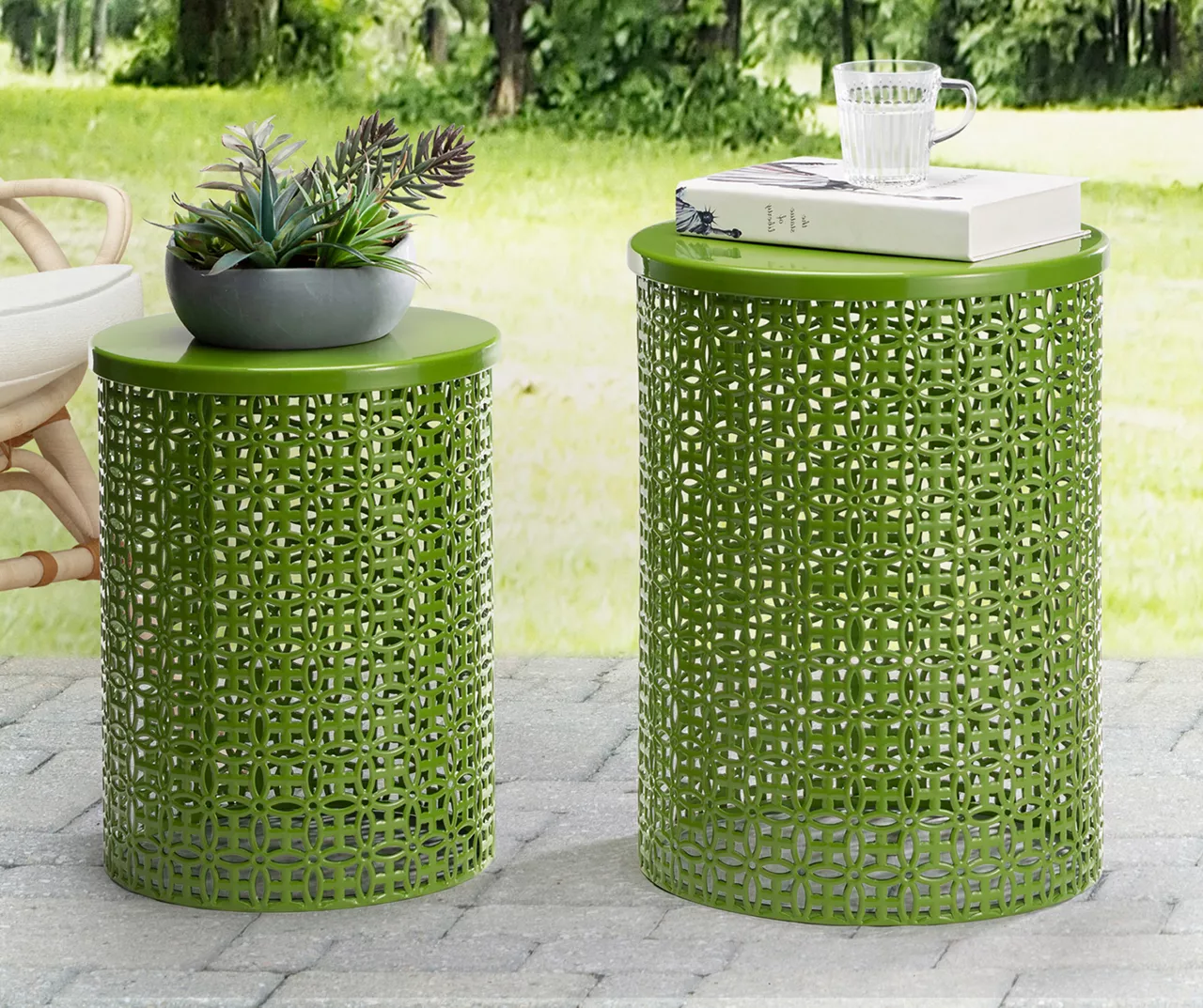 Green 2-Piece Metal Drum Garden Table Set 12 Green 2-Piece Metal Drum Garden Table Set - Image 10