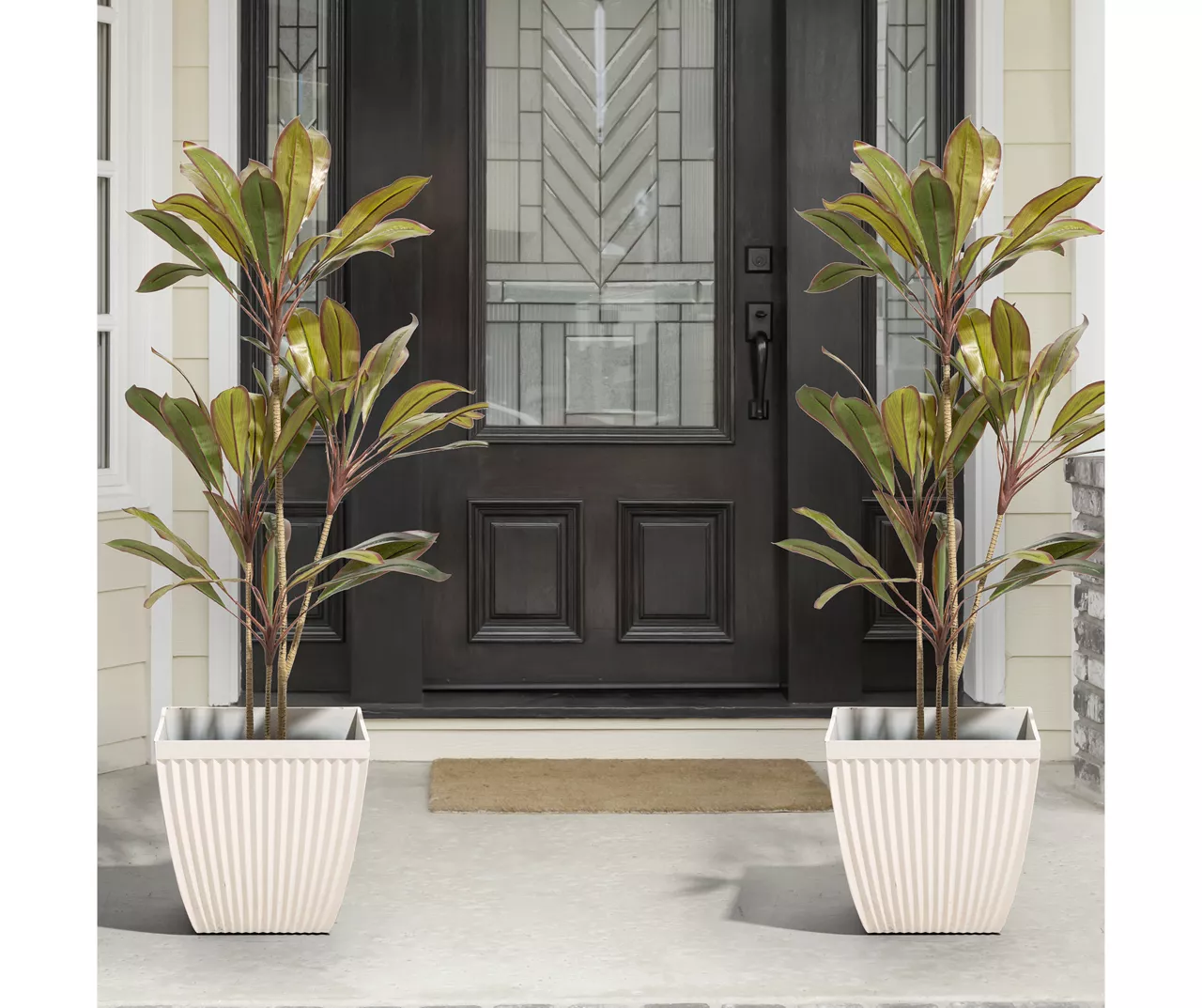 Glitzhome 16.25" Fluted Plastic Planters, 2-Pack 9 Glitzhome 16.25" Fluted Plastic Planters, 2-Pack - Image 7