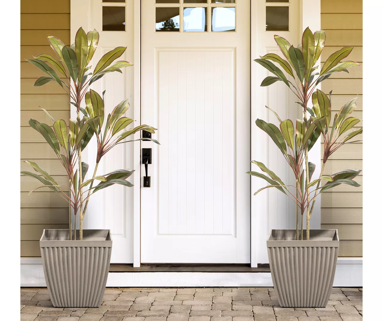 Glitzhome 16.25" Fluted Plastic Planters, 2-Pack 5 Glitzhome 16.25" Fluted Plastic Planters, 2-Pack - Image 3