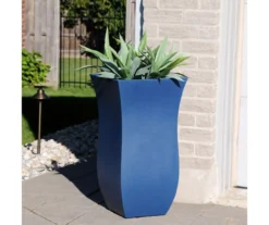 Mayne Inc. 16" Valencia Plastic Planter -Chic Furniture Store 810567854 3